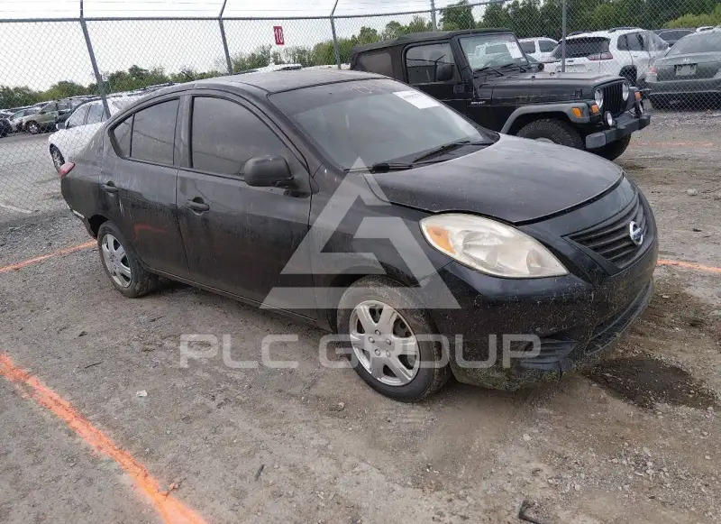 2014 Nissan VERSA фото