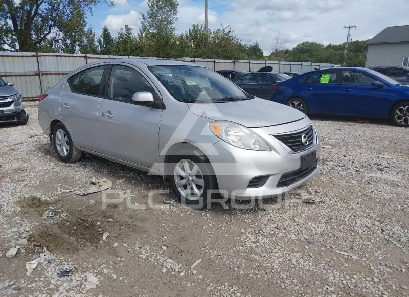 2014 Nissan VERSA фото