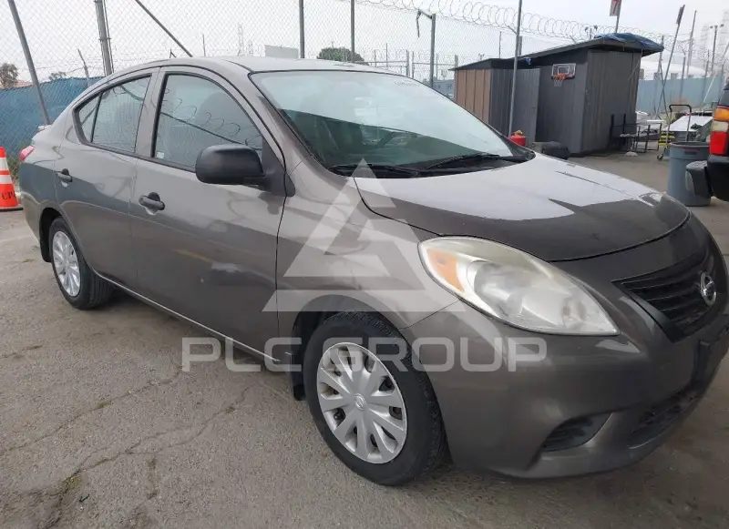 2014 Nissan VERSA photo