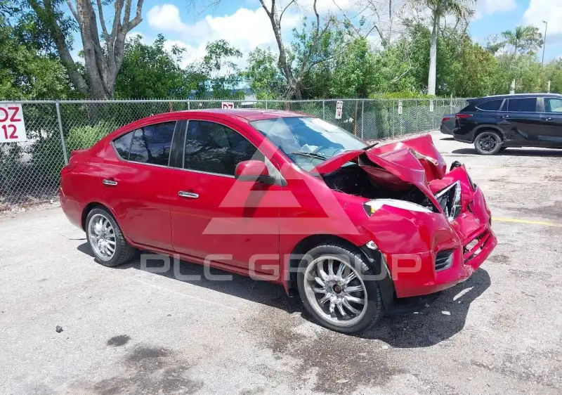 2014 Nissan VERSA фото