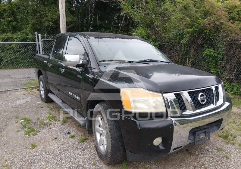 2014 Nissan TITAN photo