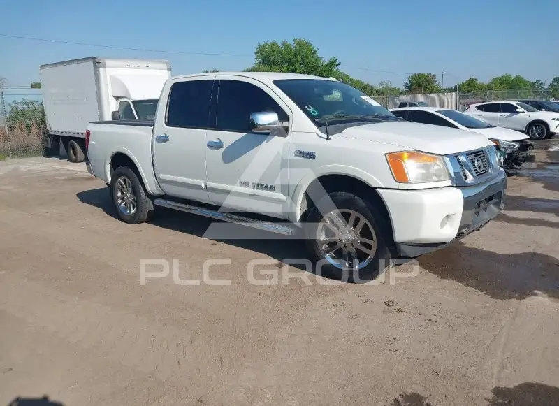 2014 Nissan TITAN photo