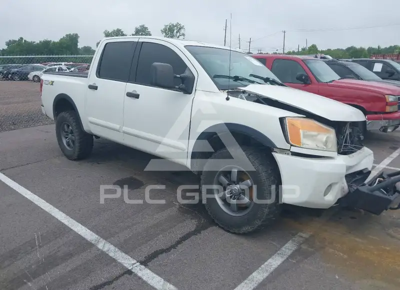 2014 Nissan TITAN фото