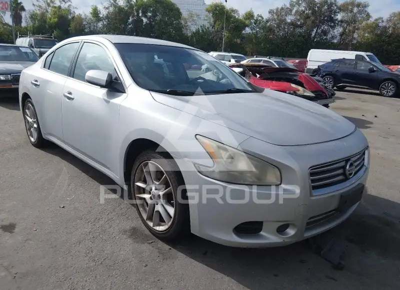 2014 Nissan MAXIMA photo