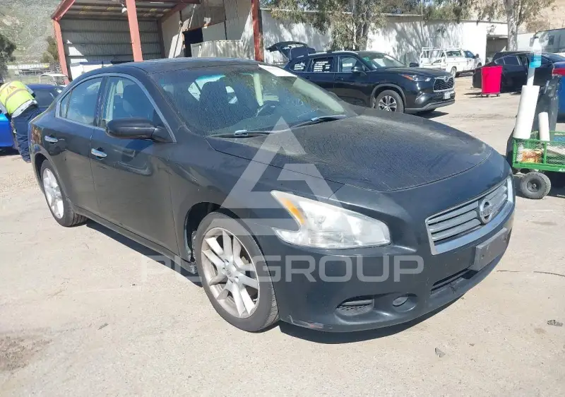 2014 Nissan MAXIMA photo