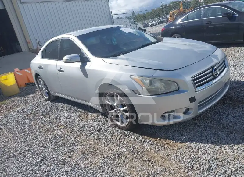 2014 Nissan MAXIMA photo