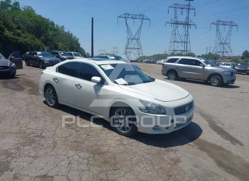 2014 Nissan MAXIMA photo