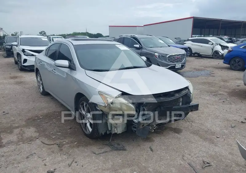 2014 Nissan MAXIMA photo