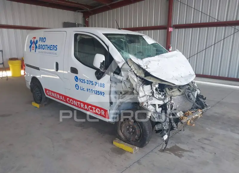 2014 Nissan NV 200 фото