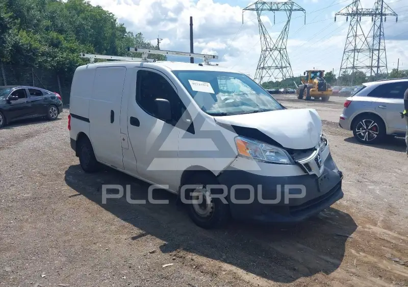 2014 Nissan NV 200 photo