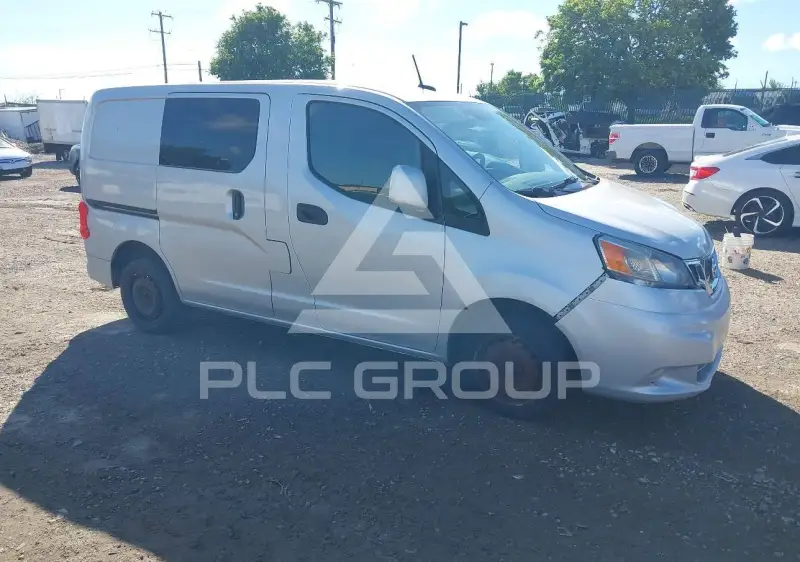 2014 Nissan NV 200 фото