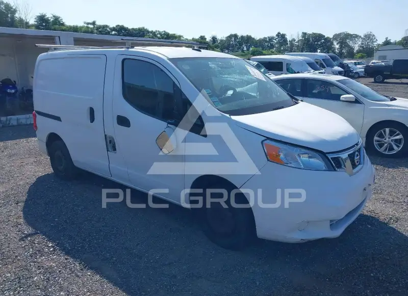 2014 Nissan NV 200 photo
