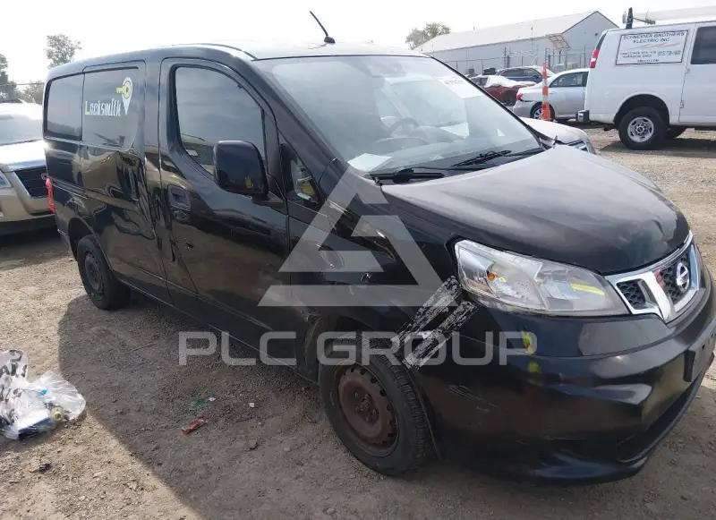 2014 Nissan NV 200 photo