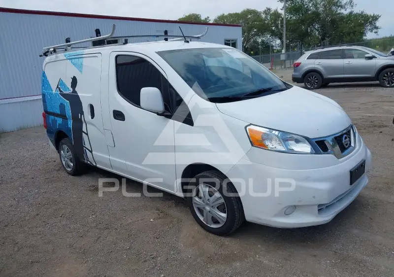2014 Nissan NV 200 фото