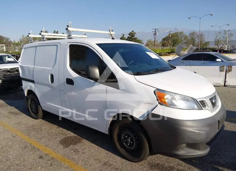 2014 Nissan NV 200 фото