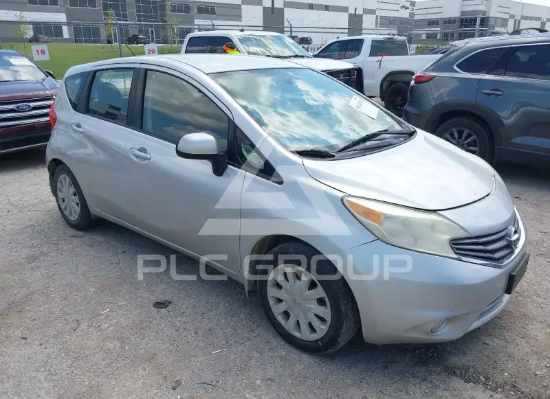 2014 Nissan VERSA фото
