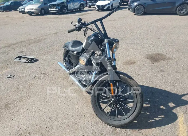 2014 Harley-Davidson XL883 photo