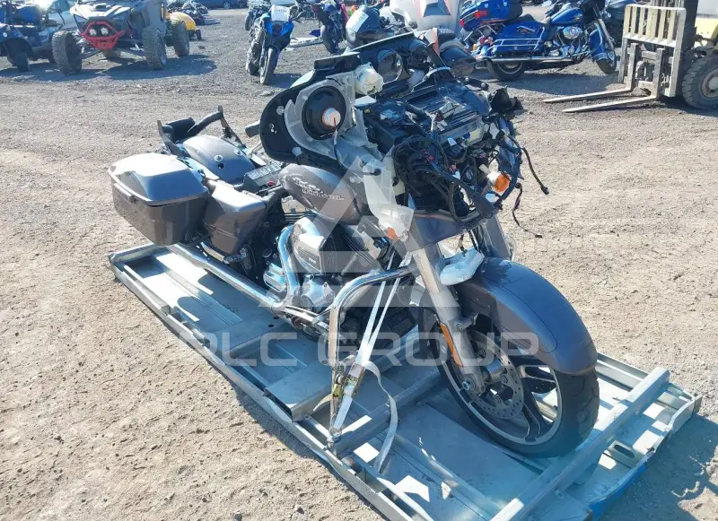 2014 Harley-Davidson FLHX фото