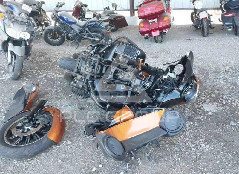 2014 Harley-Davidson FLHTK photo