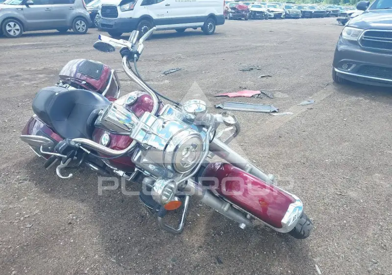 2014 Harley-Davidson FLHR photo