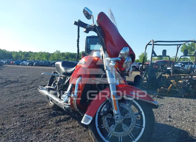 2014 Harley-Davidson FLHTCU photo