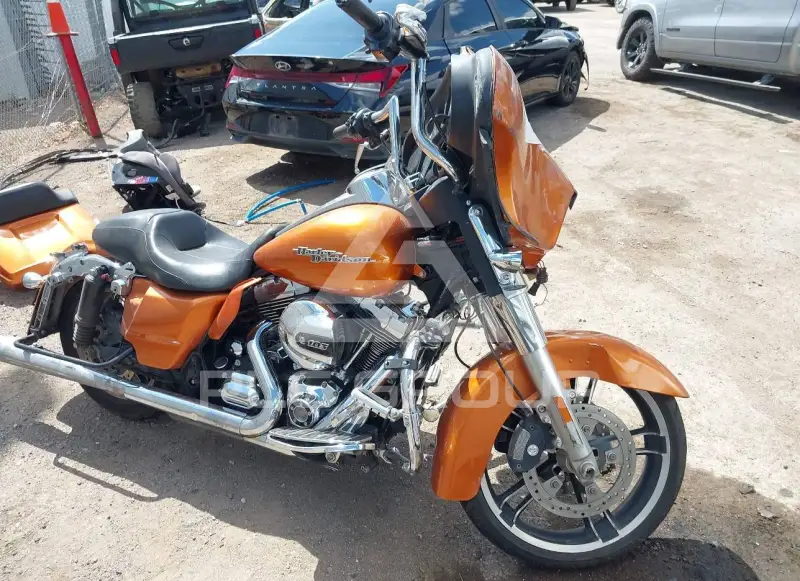 2014 Harley-Davidson FLHX photo