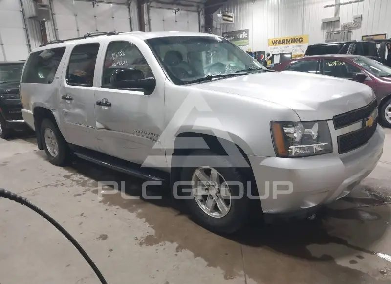 2014 Chevrolet Suburan фото