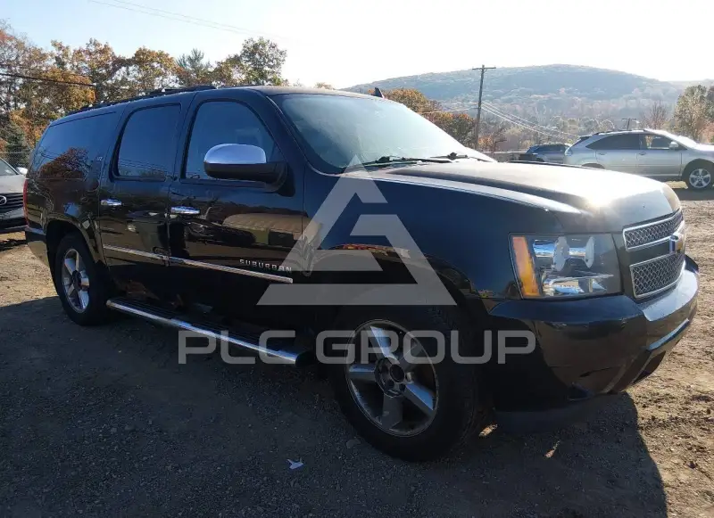 2014 Chevrolet Suburan photo
