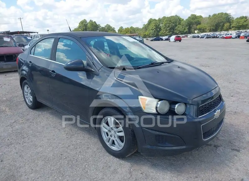 2014 Chevrolet Sonic photo