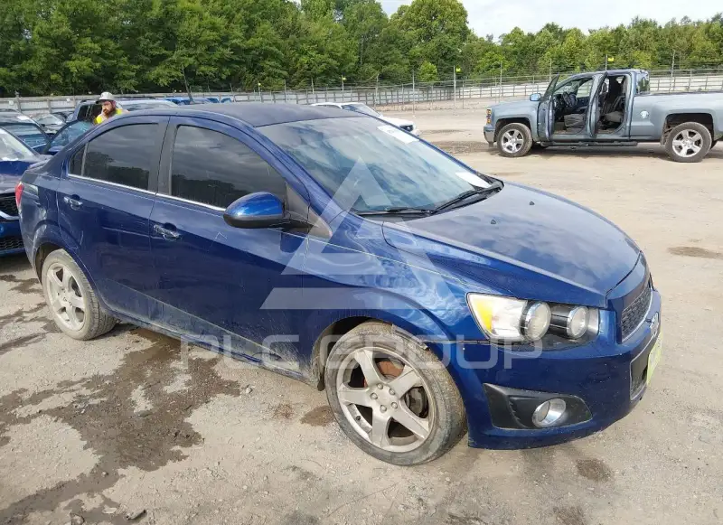 2014 Chevrolet Sonic photo