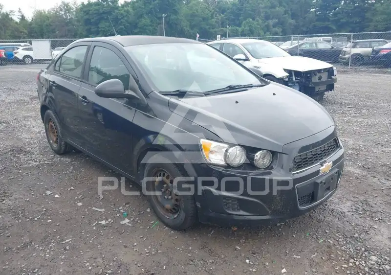 2014 Chevrolet Sonic фото