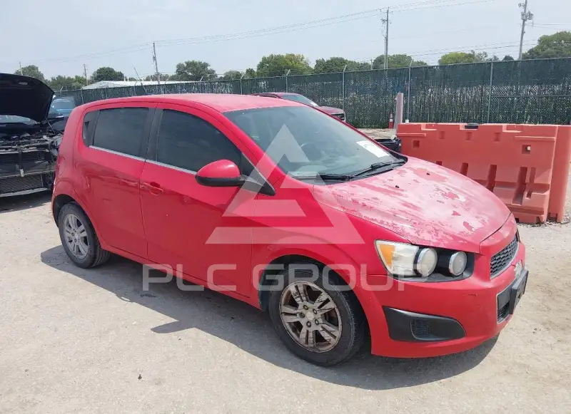 2014 Chevrolet Sonic фото