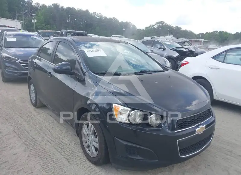 2014 Chevrolet Sonic фото