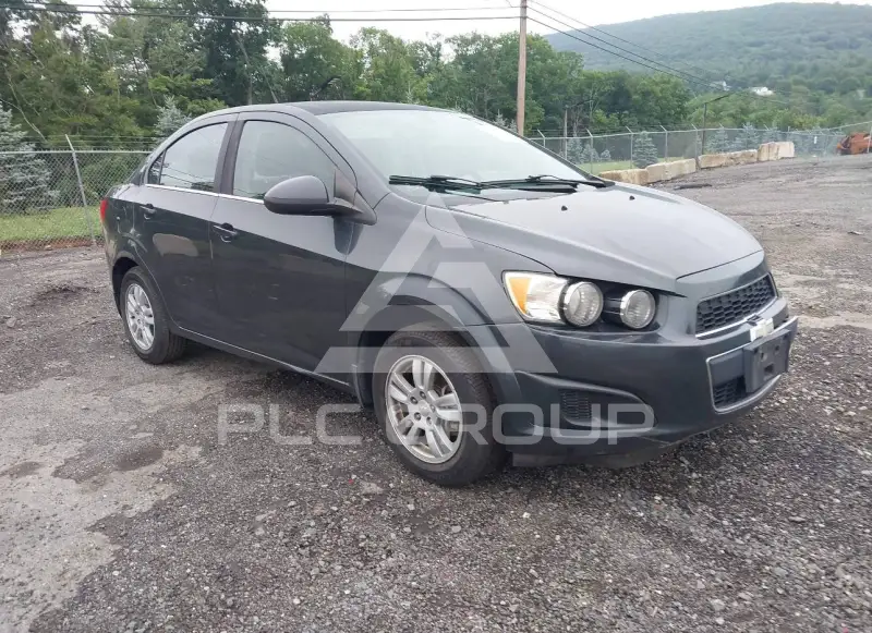 2014 Chevrolet Sonic фото