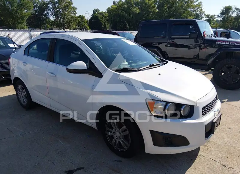2014 Chevrolet Sonic фото