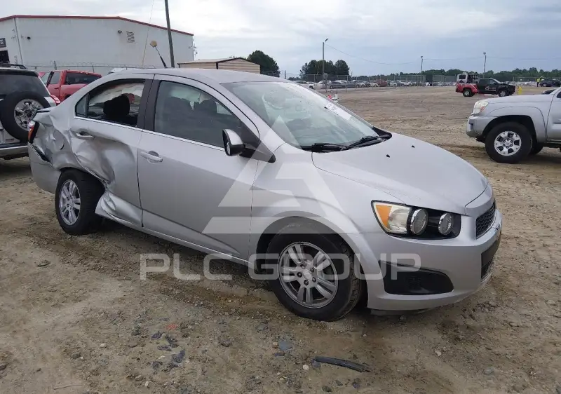 2014 Chevrolet Sonic фото