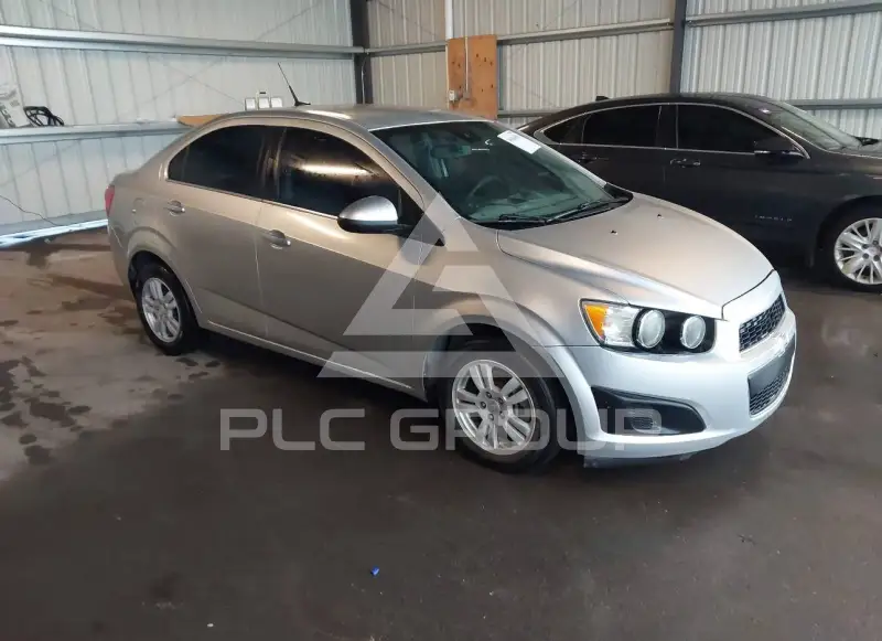 2014 Chevrolet Sonic фото