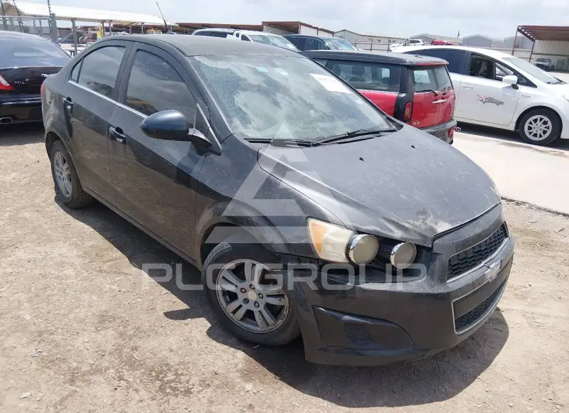 2014 Chevrolet Sonic фото