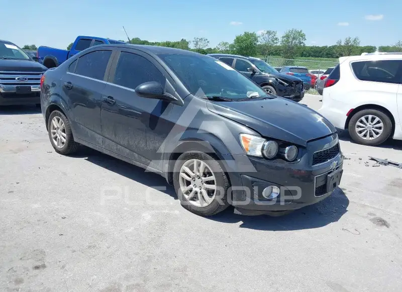2014 Chevrolet Sonic фото