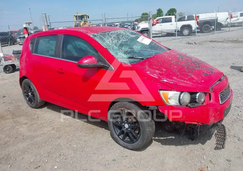 2014 Chevrolet Sonic фото