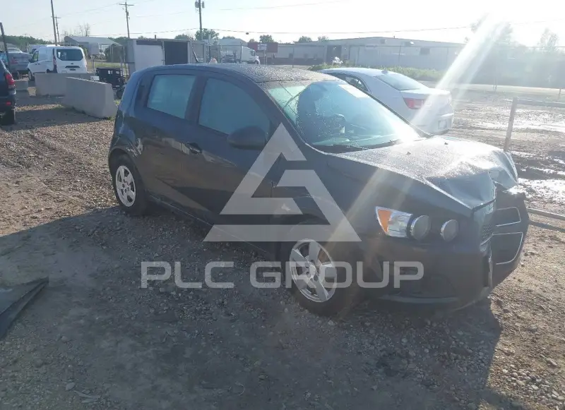 2014 Chevrolet Sonic фото