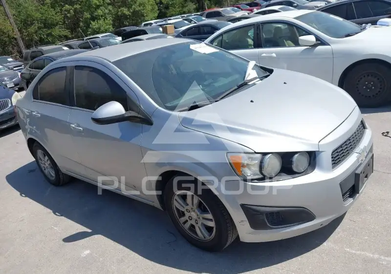 2014 Chevrolet Sonic фото