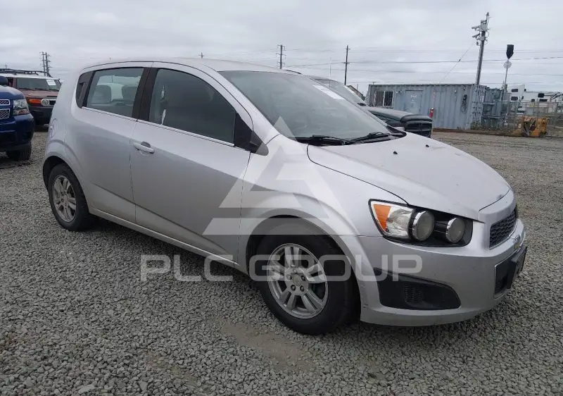 2014 Chevrolet Sonic фото