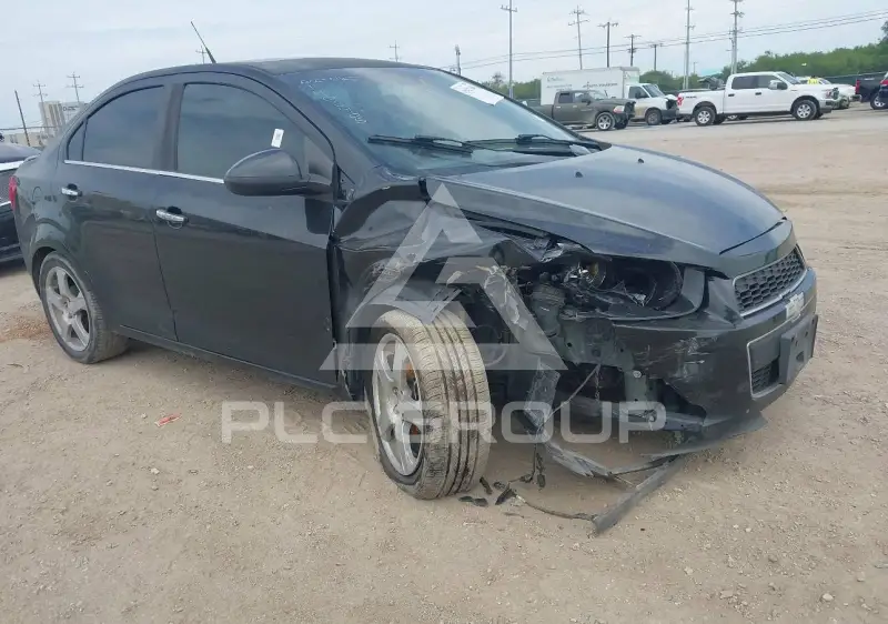 2014 Chevrolet Sonic фото
