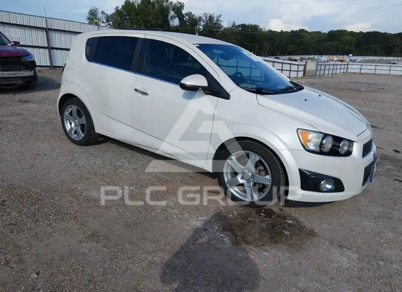 2014 Chevrolet Sonic фото