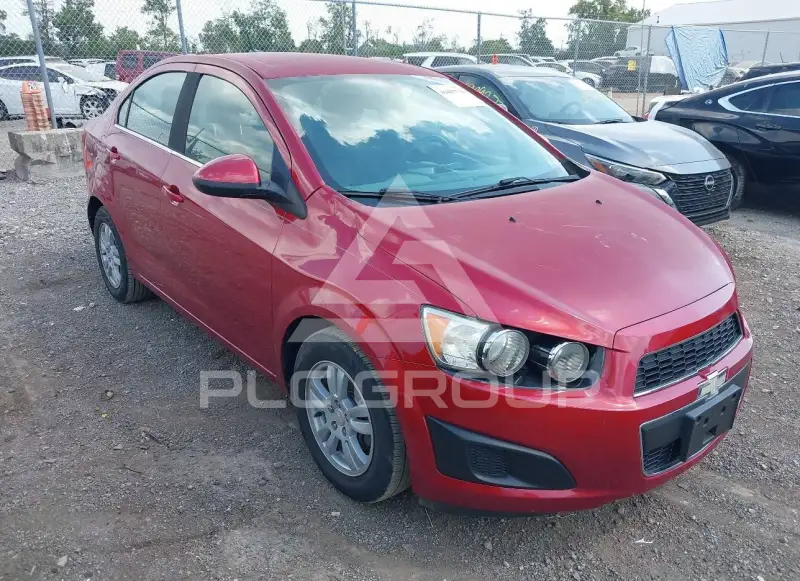 2014 Chevrolet Sonic фото