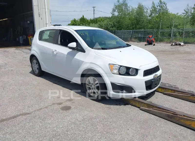 2014 Chevrolet Sonic фото