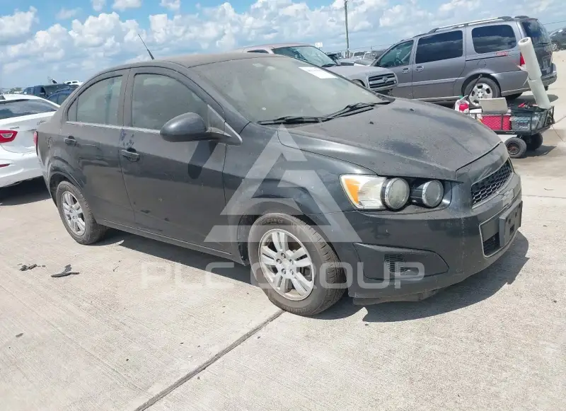 2014 Chevrolet Sonic фото