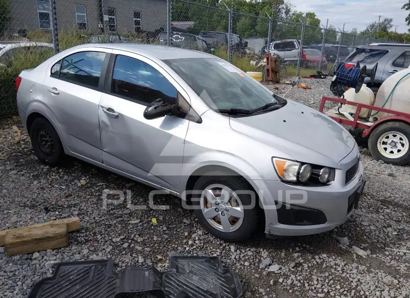 2014 Chevrolet Sonic фото