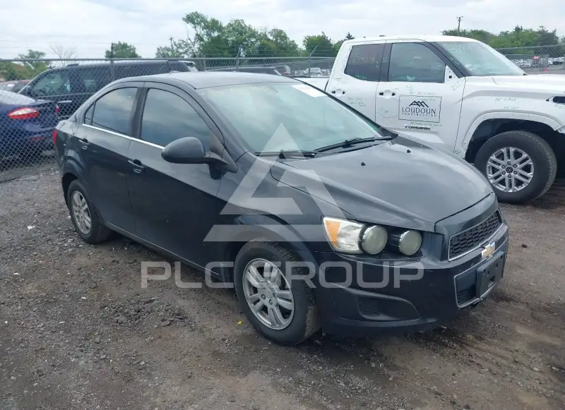2014 Chevrolet Sonic фото